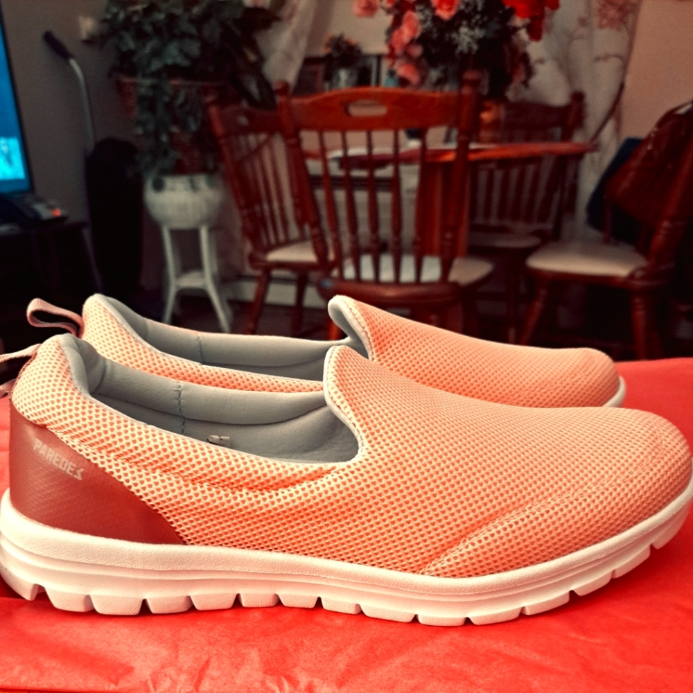 Women's "PAREDES" Blush Walking/Exercise Flats Size 41